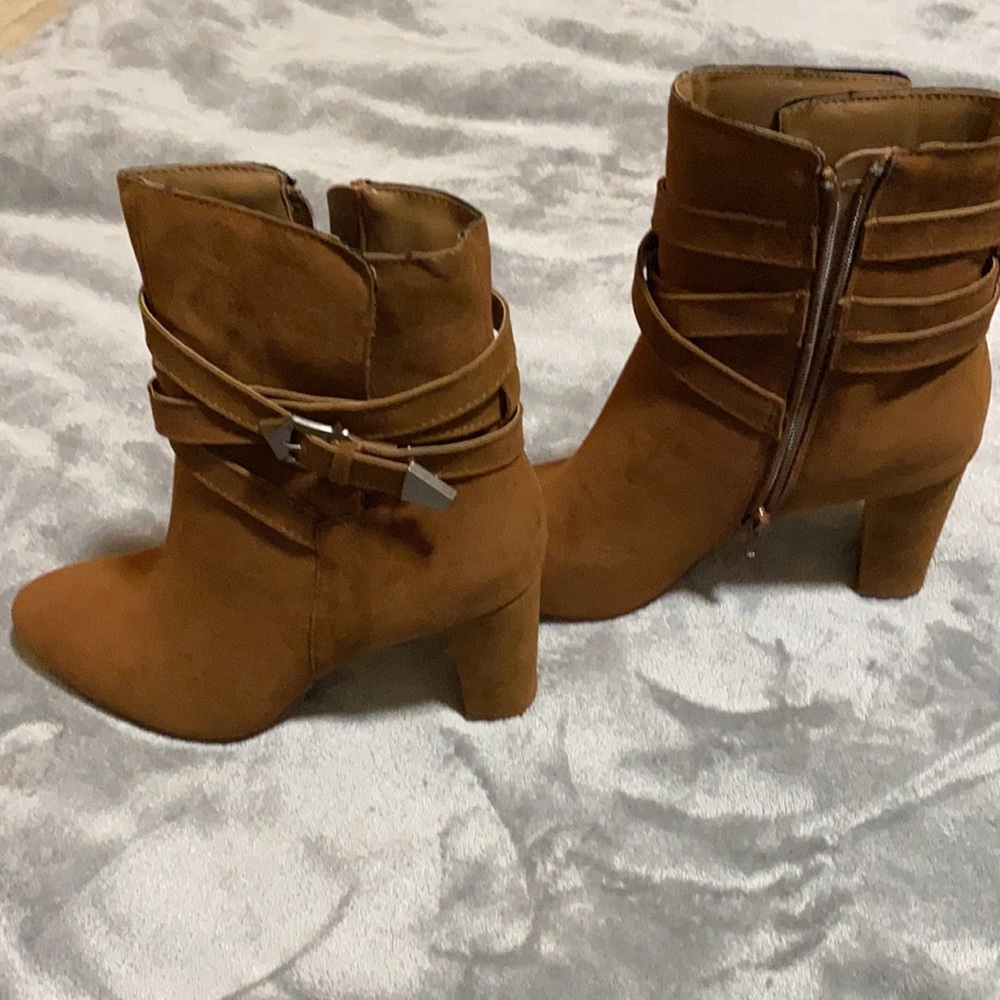 Cognac booties - Picture 2 of 2